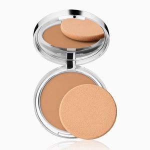 NWT Clinique Stay-Matte Sheer Pressed Powder - 05 Stay Spice